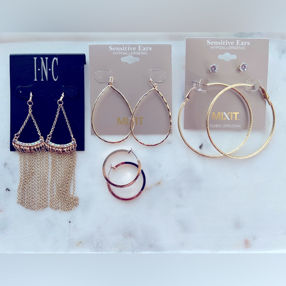BUNDLE four Pair earring bundle.